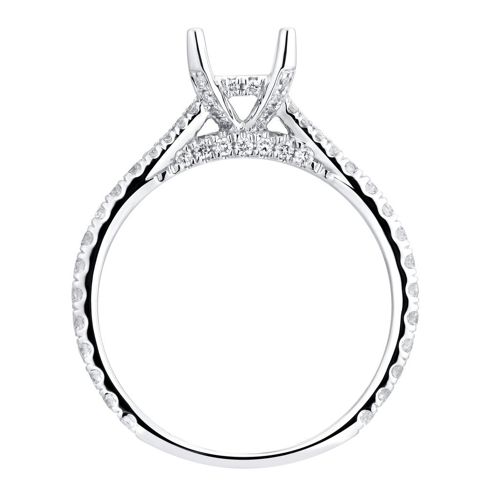 Solitair Diamond Band engagement ring