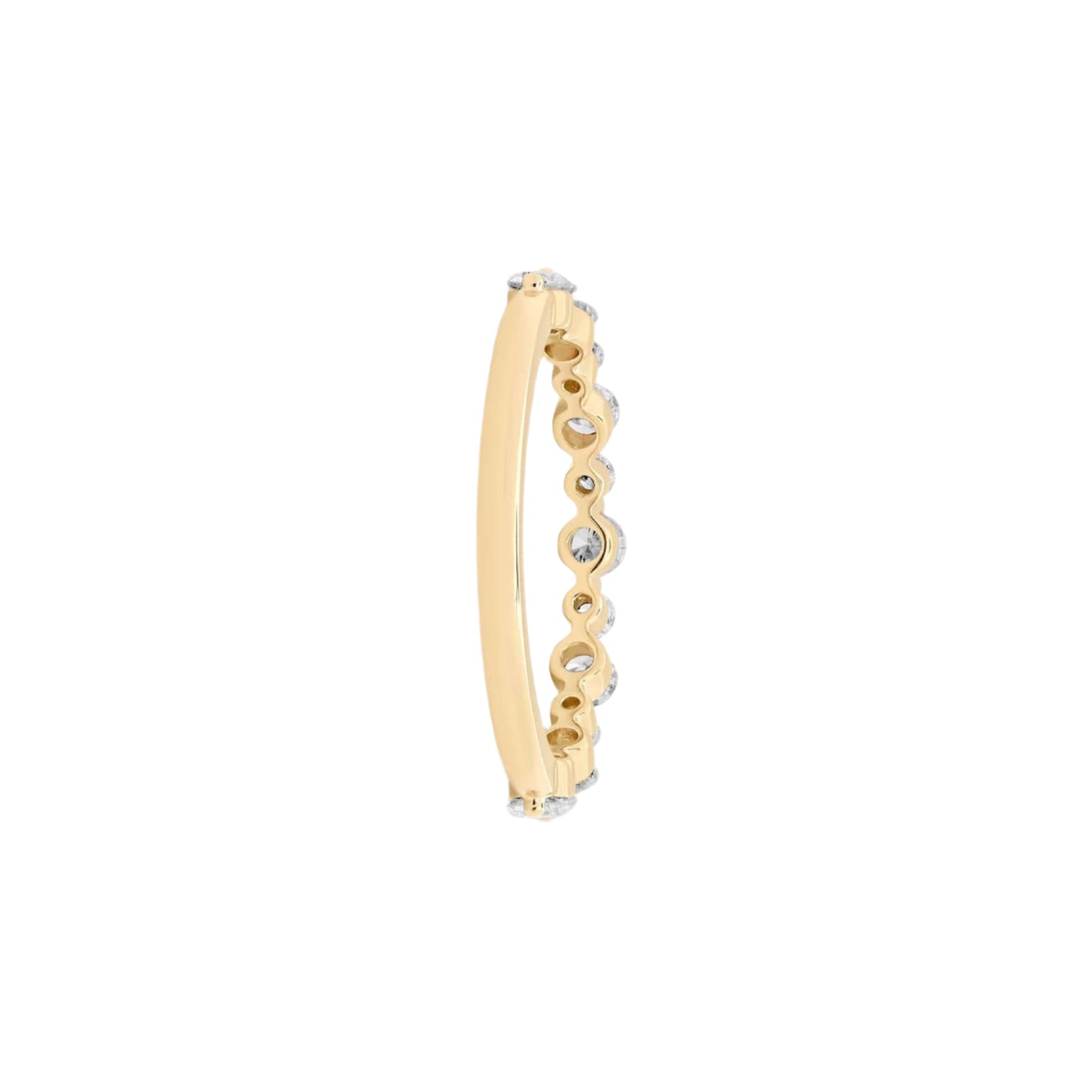 Shared Prong Alternating Diamond Ring