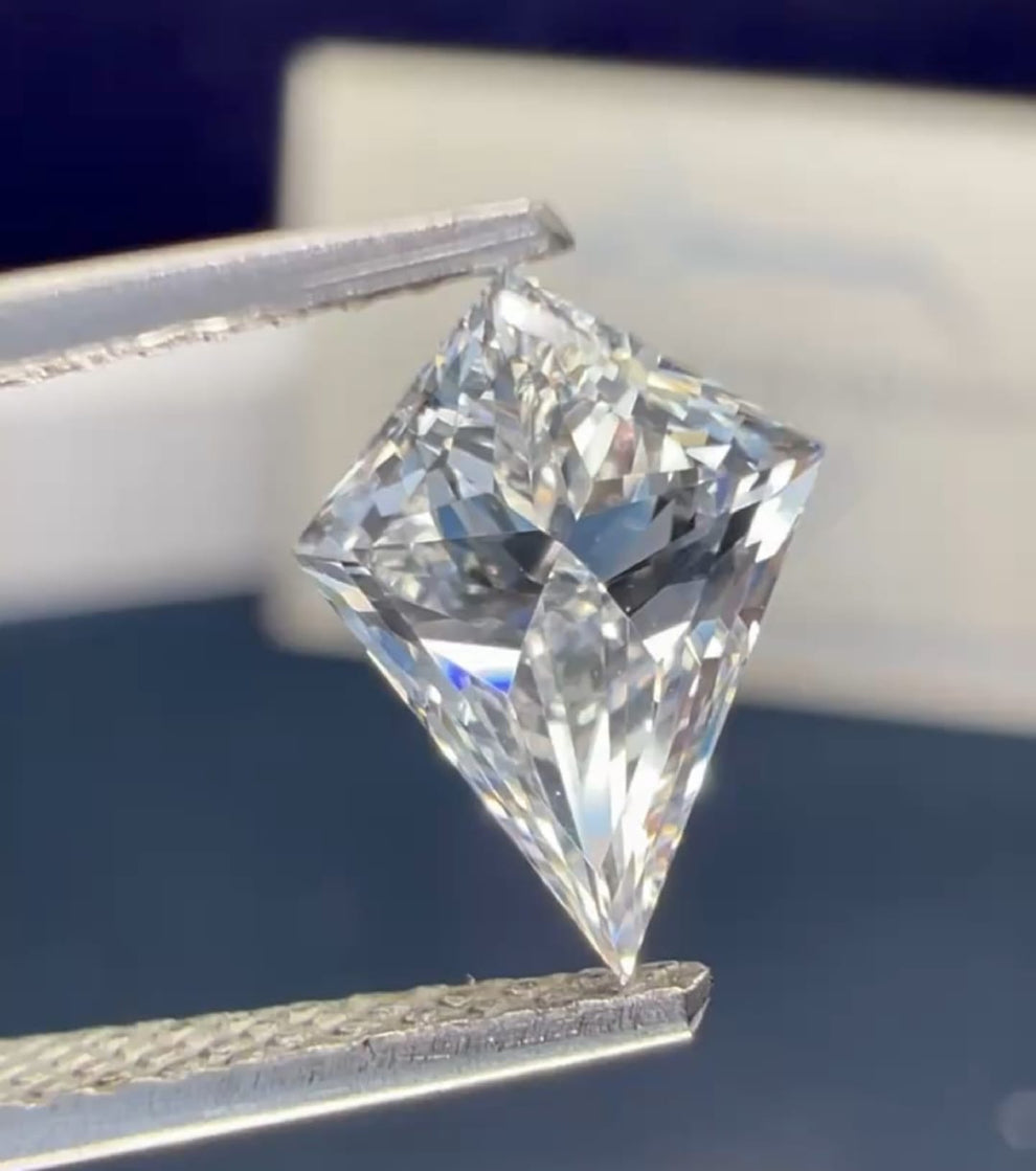 Custom Lab Grown Diamond Engagement Rings