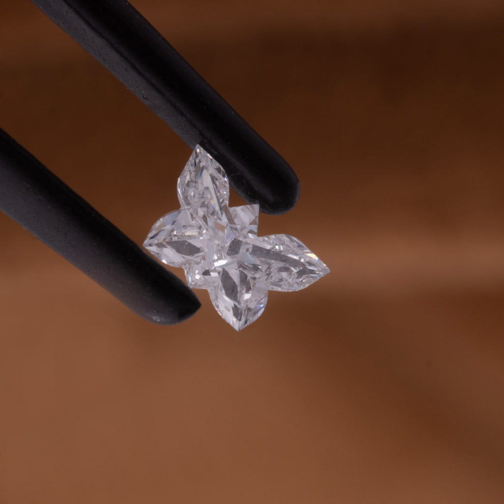 lab grown diamond ring for engagements