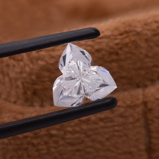 Three leaf flower shape Diamond