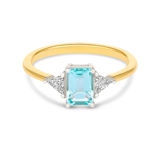 9KYG Aquamarine and Trillion Diamond Ring